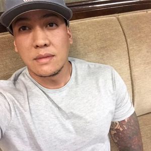 Meet your Posher, Johnathan